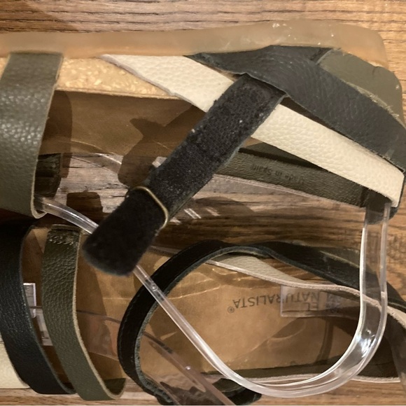 EL NATURALISTA Sz 38 Zumaia Leather  Velcro Closure Elastic On One Strap Sandals - Picture 4 of 10
